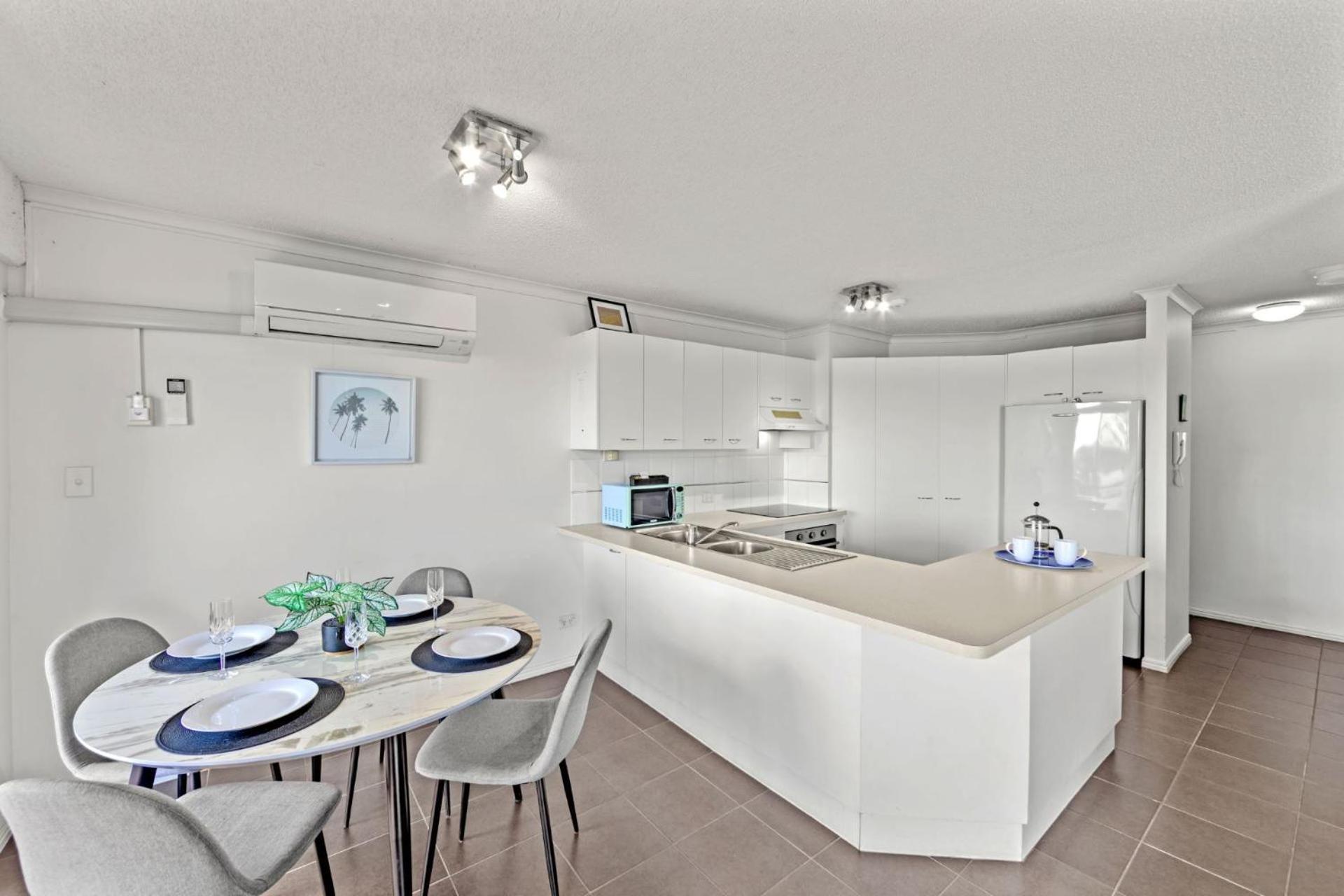 Reflections Holiday Apartments Maroochydore Quarto foto